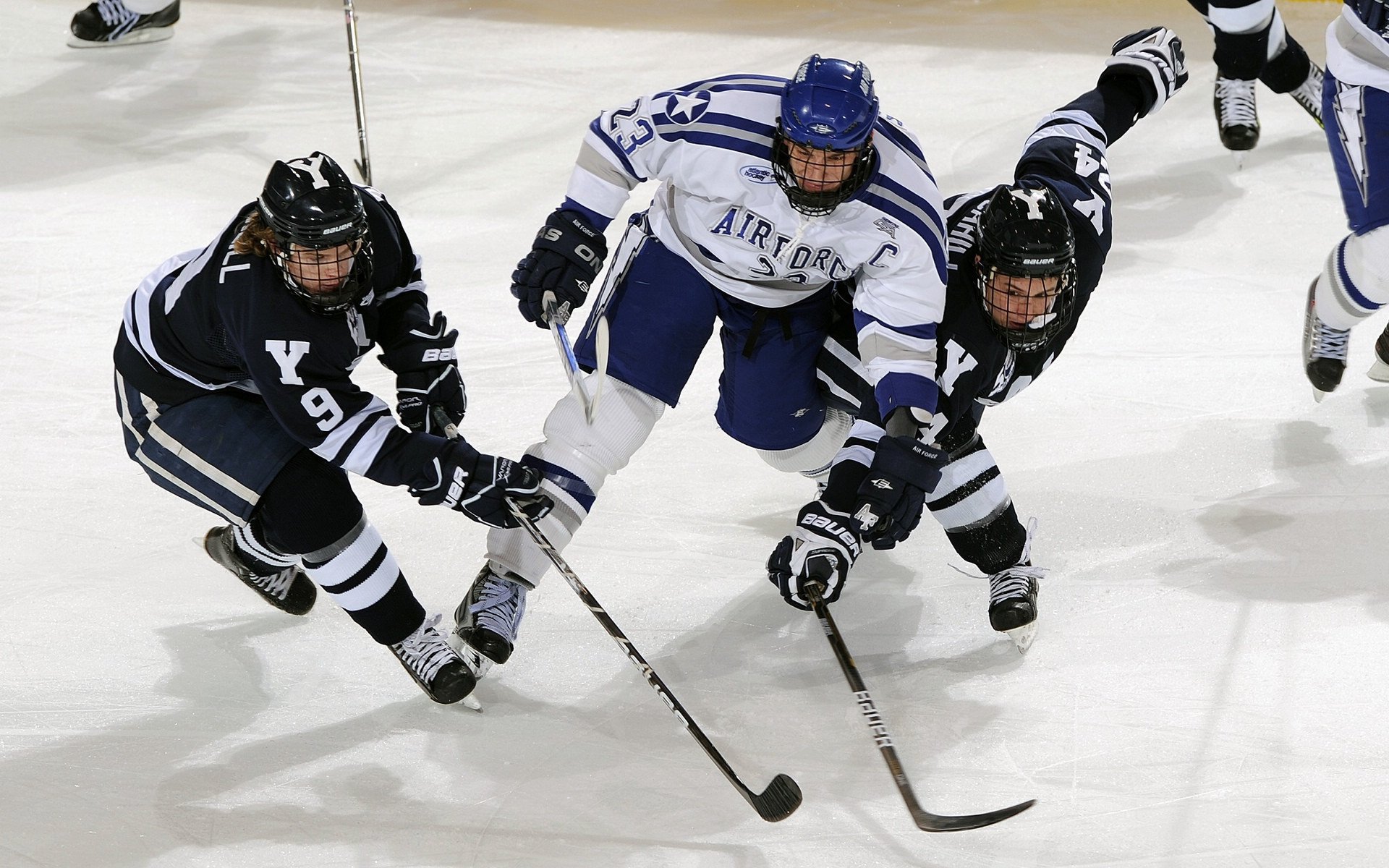 kaiyun体育-人工智能辅助电竞训练，提高选手竞技水平，训练人工智能打游戏